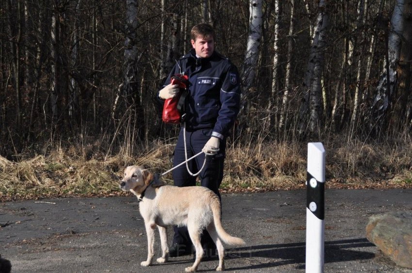 Hund und Frauchen im Eis eingebrochen Koeln Dellbrueck Hoehenfelder See P22.jpg